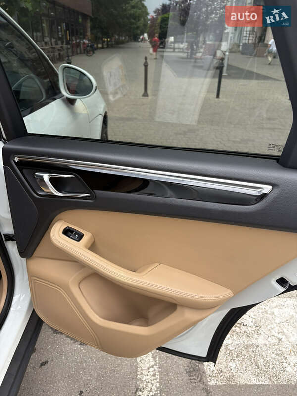 Внедорожник / Кроссовер Porsche Macan 2016 в Днепре фото 13 Внедорожник / Кроссовер Porsche Macan 2016 в Днепре