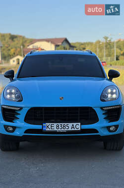 Внедорожник / Кроссовер Porsche Macan 2016 в 