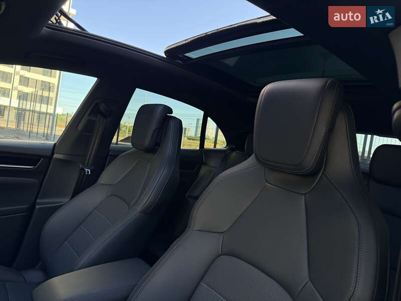 Внедорожник / Кроссовер Porsche Macan 2024 в Киеве