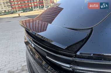 Внедорожник / Кроссовер Porsche Macan 2024 в 