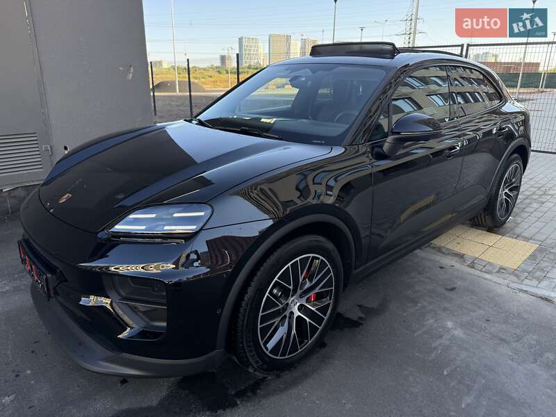 Внедорожник / Кроссовер Porsche Macan 2024 в Киеве