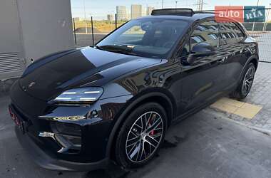 Внедорожник / Кроссовер Porsche Macan 2024 в 