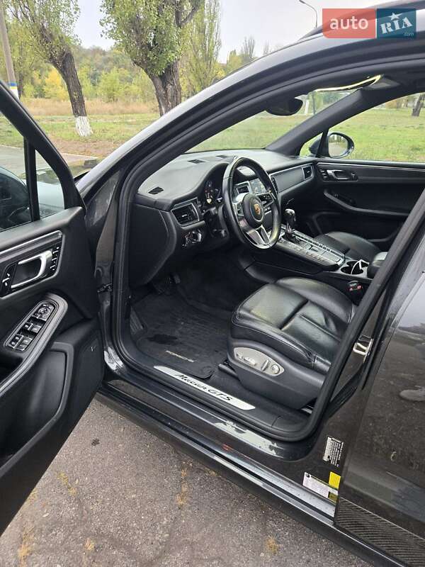 Позашляховик / Кросовер Porsche Macan 2016 в Кам'янському