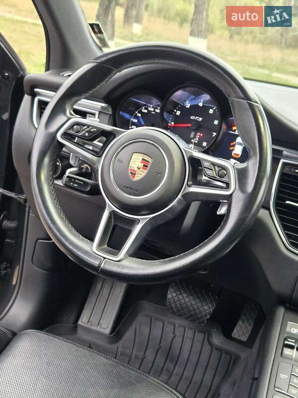 Позашляховик / Кросовер Porsche Macan 2016 в Кам'янському