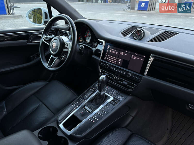 Внедорожник / Кроссовер Porsche Macan 2021 в Запорожье