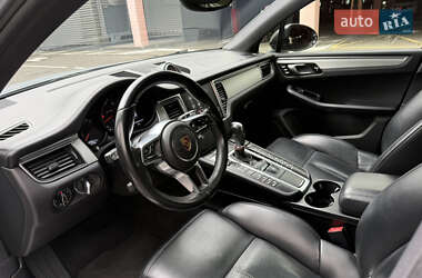 Внедорожник / Кроссовер Porsche Macan 2016 в 
