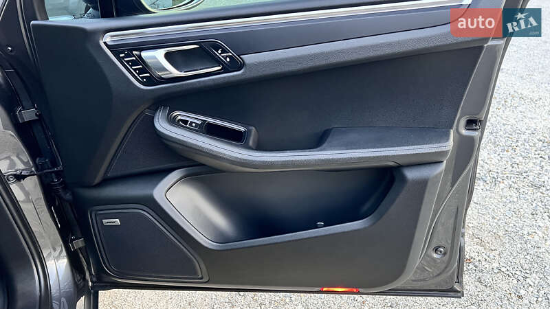 Позашляховик / Кросовер Porsche Macan 2017 в Мукачевому фото 35 Позашляховик / Кросовер Porsche Macan 2017 в Мукачевому