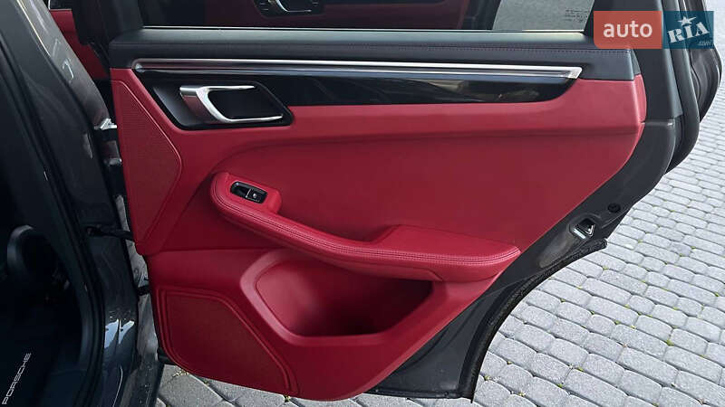 Внедорожник / Кроссовер Porsche Macan 2014 в Хмельницком