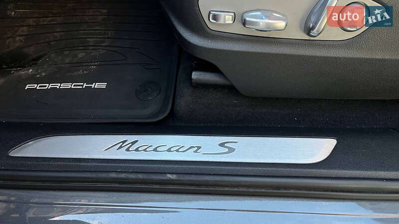 Внедорожник / Кроссовер Porsche Macan 2014 в Хмельницком