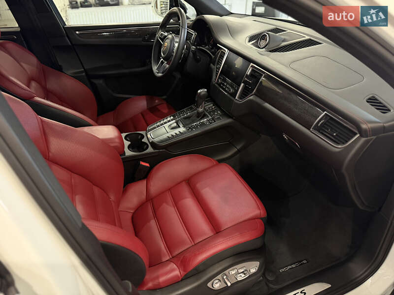 Внедорожник / Кроссовер Porsche Macan 2017 в Киеве