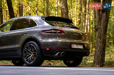 Внедорожник / Кроссовер Porsche Macan 2015 в 