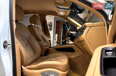 Внедорожник / Кроссовер Porsche Macan 2014 в 
