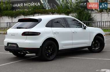 Позашляховик / Кросовер Porsche Macan 2015 в 