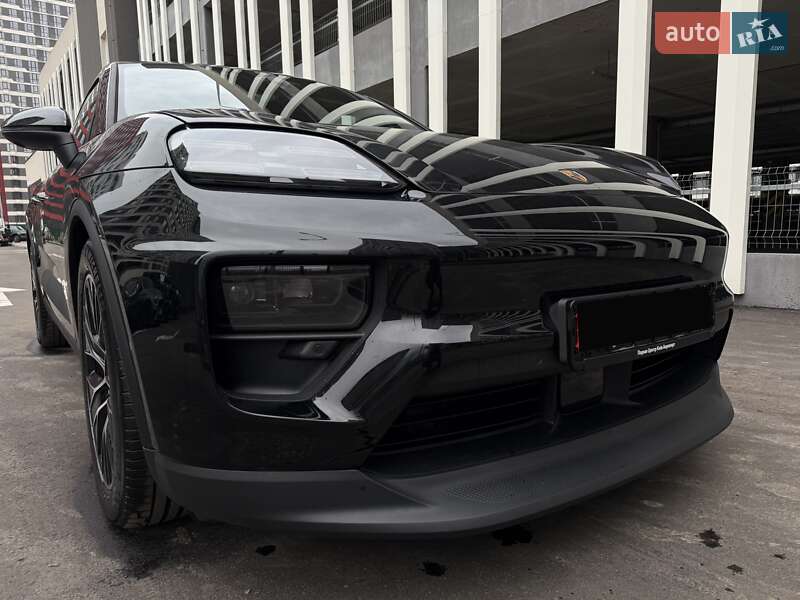 Позашляховик / Кросовер Porsche Macan 2024 в Києві