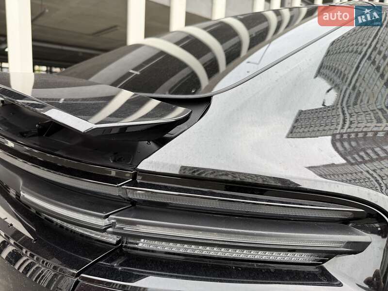 Позашляховик / Кросовер Porsche Macan 2024 в Києві