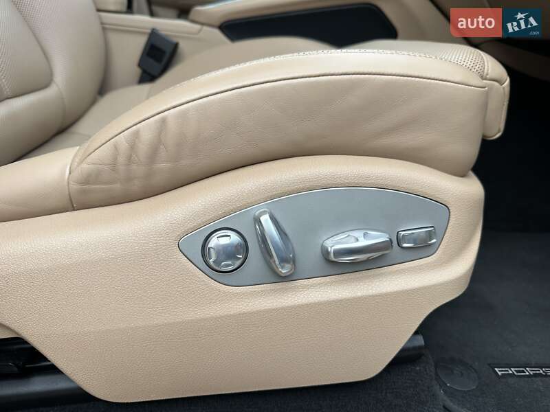 Позашляховик / Кросовер Porsche Macan 2020 в Києві фото 15 Позашляховик / Кросовер Porsche Macan 2020 в Києві
