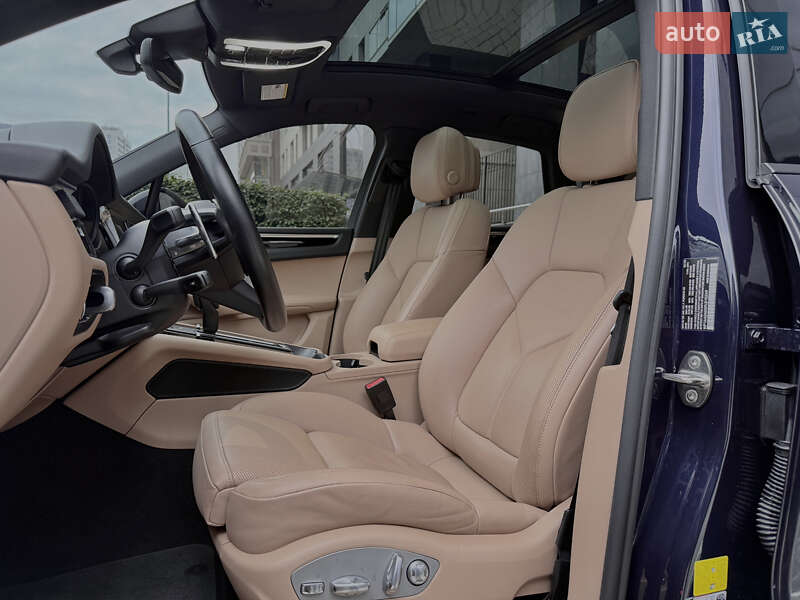 Внедорожник / Кроссовер Porsche Macan 2023 в Киеве