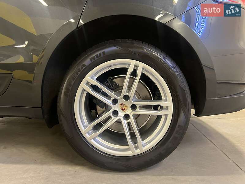 Внедорожник / Кроссовер Porsche Macan 2024 в Киеве