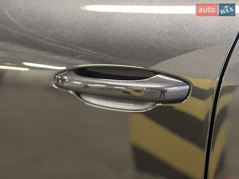 Внедорожник / Кроссовер Porsche Macan 2024 в Киеве