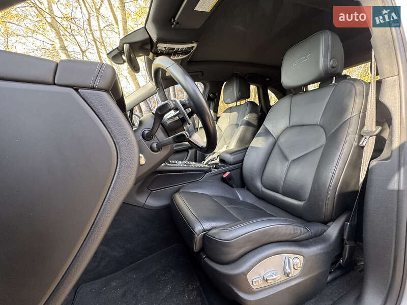 Позашляховик / Кросовер Porsche Macan 2016 в Києві