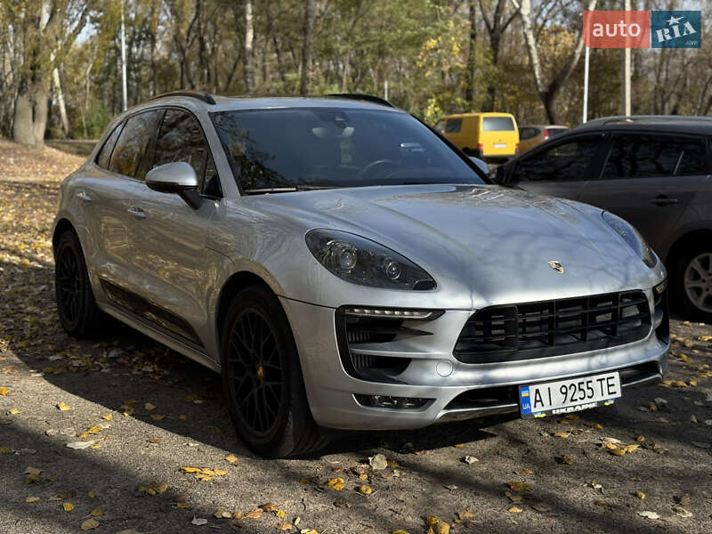 Позашляховик / Кросовер Porsche Macan 2016 в Києві