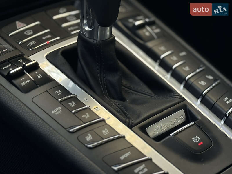 Позашляховик / Кросовер Porsche Macan 2016 в Києві