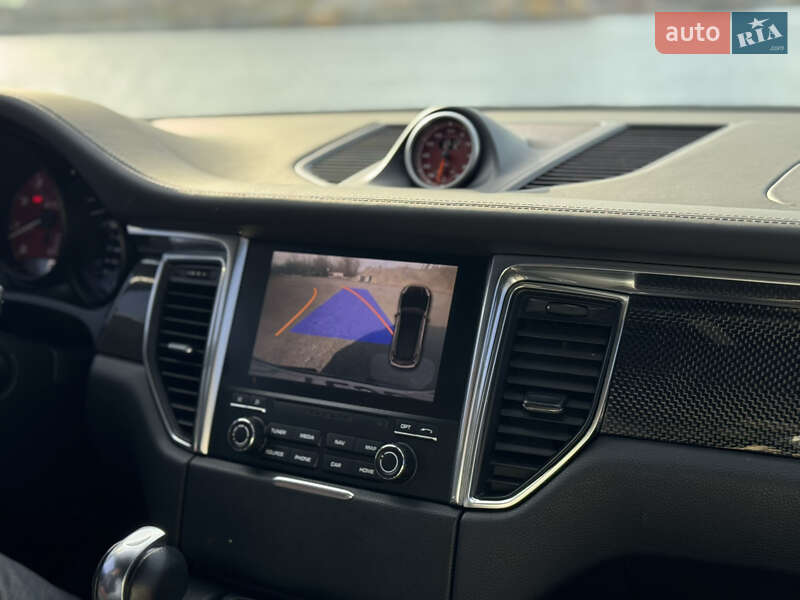 Позашляховик / Кросовер Porsche Macan 2016 в Києві