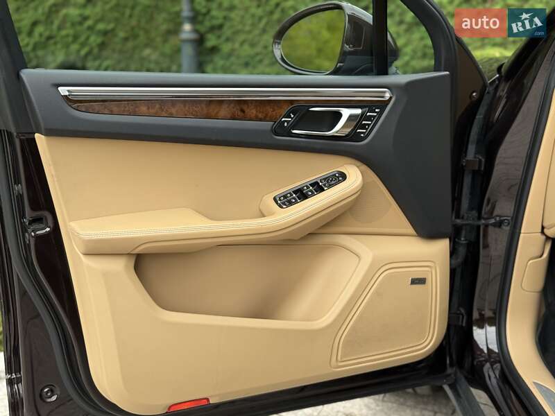 Внедорожник / Кроссовер Porsche Macan 2018 в Жовкве