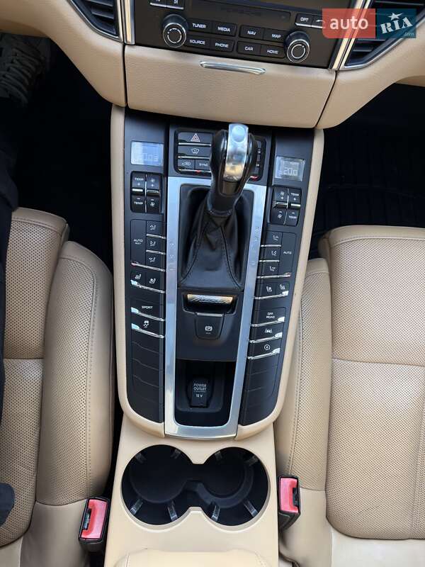 Внедорожник / Кроссовер Porsche Macan 2018 в Жовкве