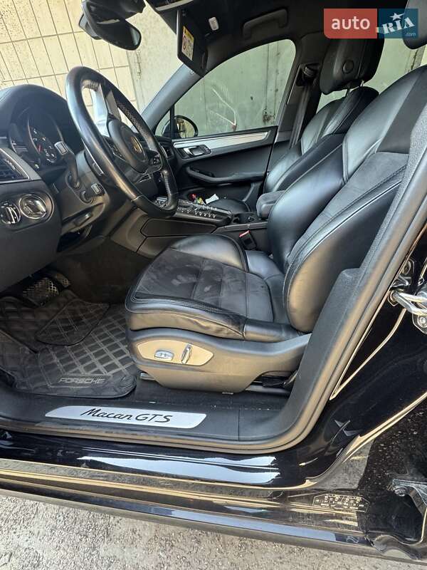 Позашляховик / Кросовер Porsche Macan 2017 в Тернополі