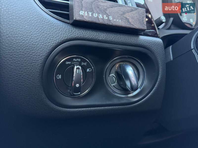 Внедорожник / Кроссовер Porsche Macan 2020 в Киеве фото 17 Внедорожник / Кроссовер Porsche Macan 2020 в Киеве