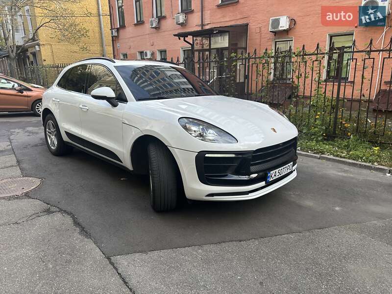 Внедорожник / Кроссовер Porsche Macan 2020 в Киеве