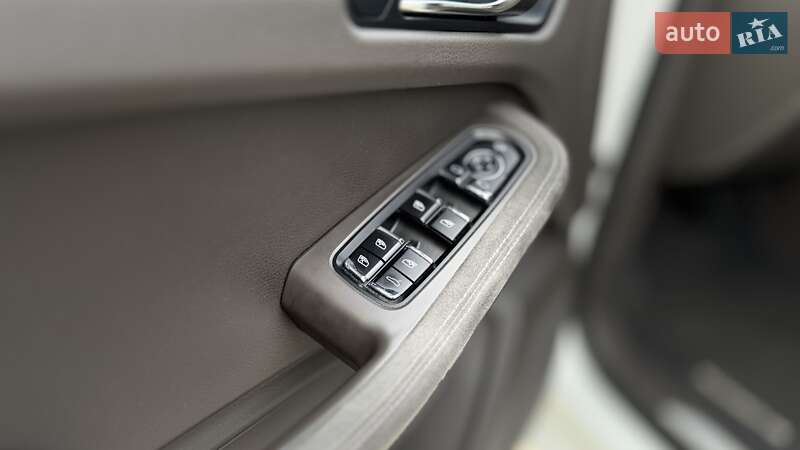 Позашляховик / Кросовер Porsche Macan 2016 в Києві фото 25 Позашляховик / Кросовер Porsche Macan 2016 в Києві