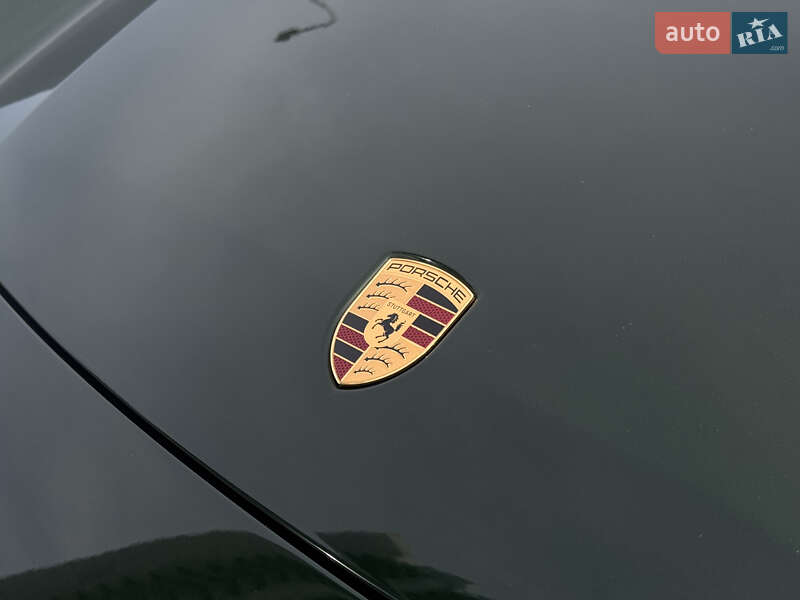 Позашляховик / Кросовер Porsche Macan 2024 в Києві