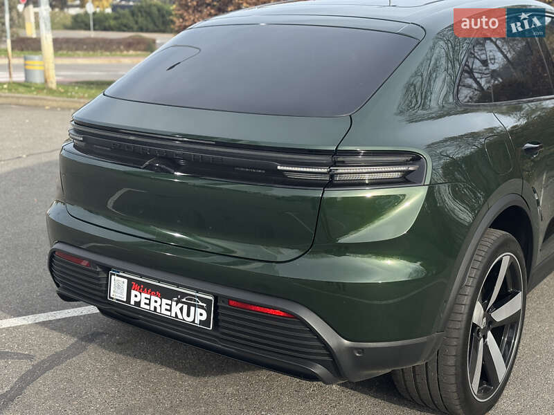 Позашляховик / Кросовер Porsche Macan 2024 в Києві