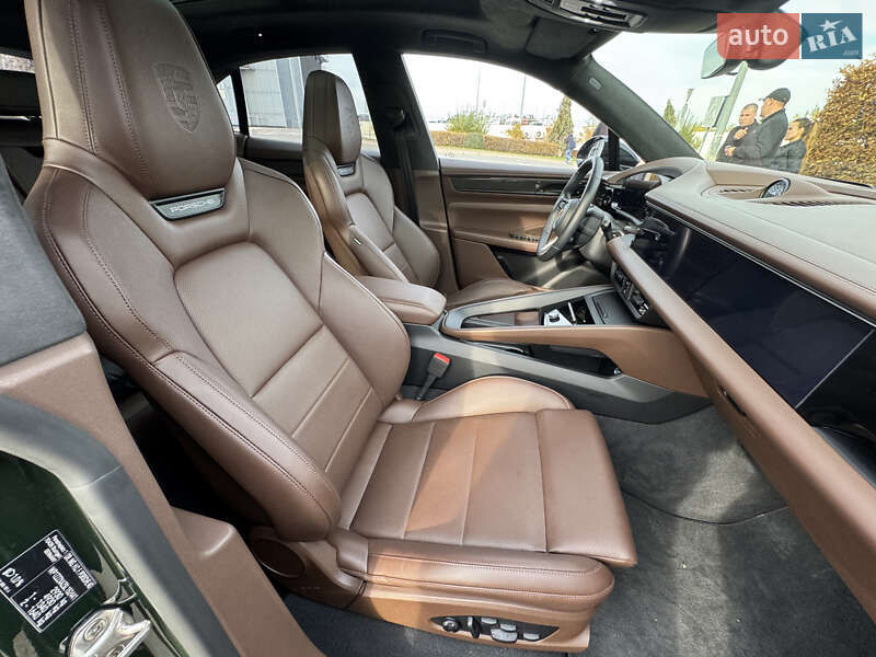 Позашляховик / Кросовер Porsche Macan 2024 в Києві