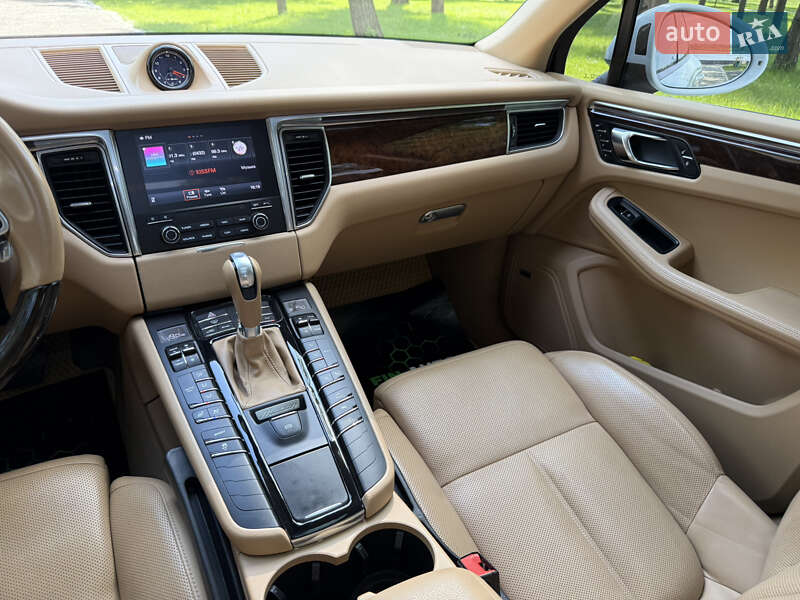 Внедорожник / Кроссовер Porsche Macan 2016 в Черкассах