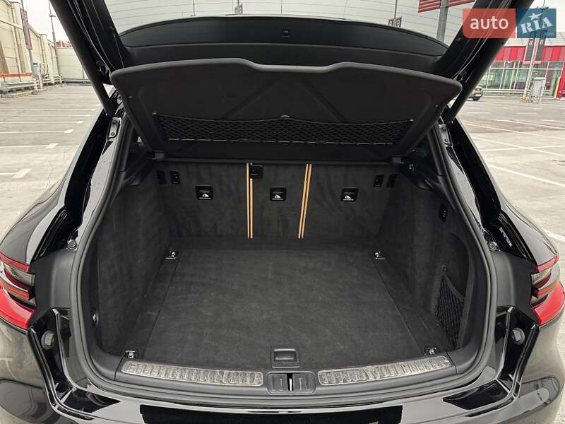 Внедорожник / Кроссовер Porsche Macan 2018 в Киеве