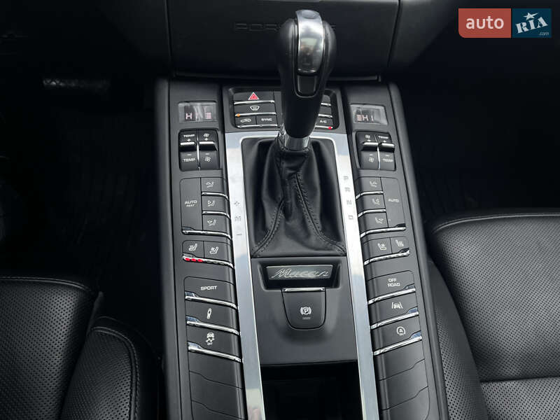 Позашляховик / Кросовер Porsche Macan 2017 в Львові