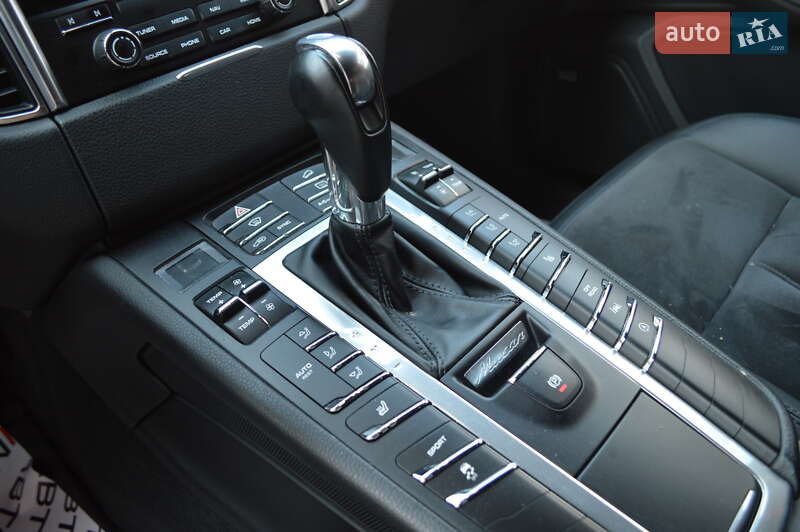 Внедорожник / Кроссовер Porsche Macan 2018 в Львове