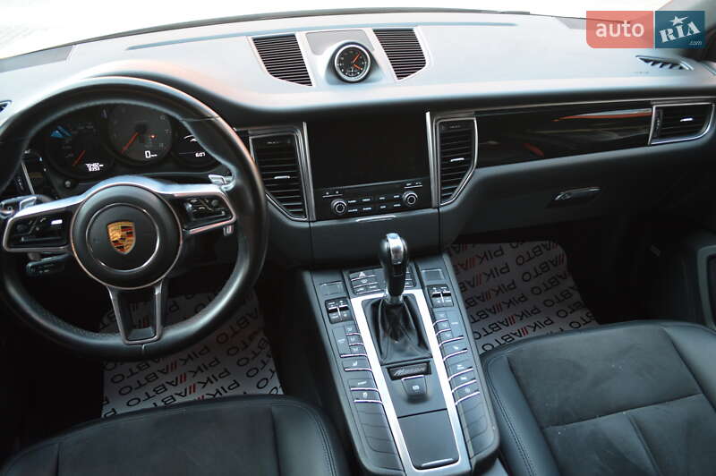 Внедорожник / Кроссовер Porsche Macan 2018 в Львове