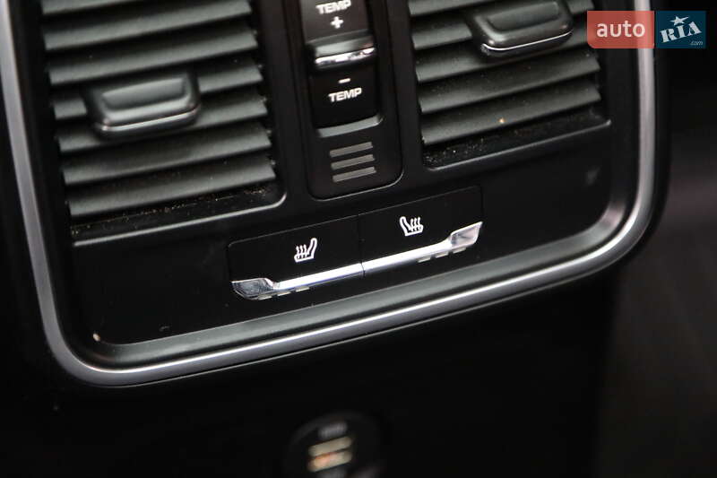 Позашляховик / Кросовер Porsche Macan 2018 в Харкові