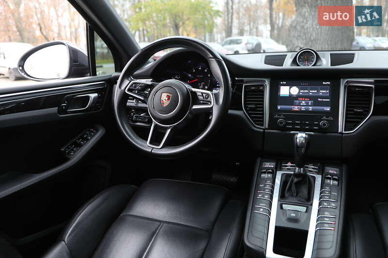Позашляховик / Кросовер Porsche Macan 2018 в Харкові