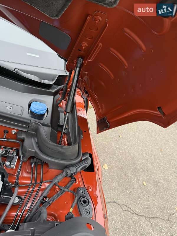 Позашляховик / Кросовер Porsche Macan 2022 в Києві