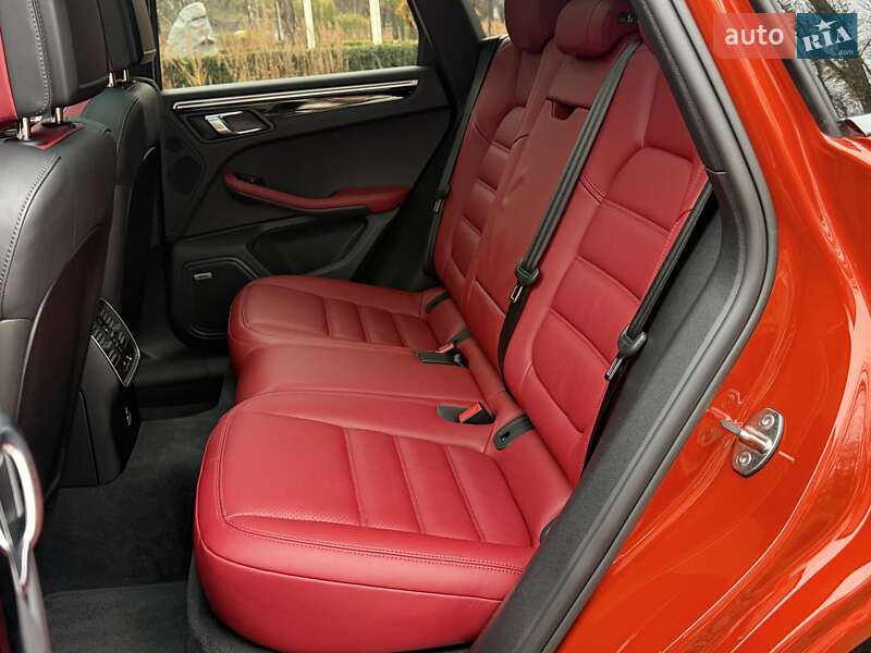 Позашляховик / Кросовер Porsche Macan 2022 в Києві