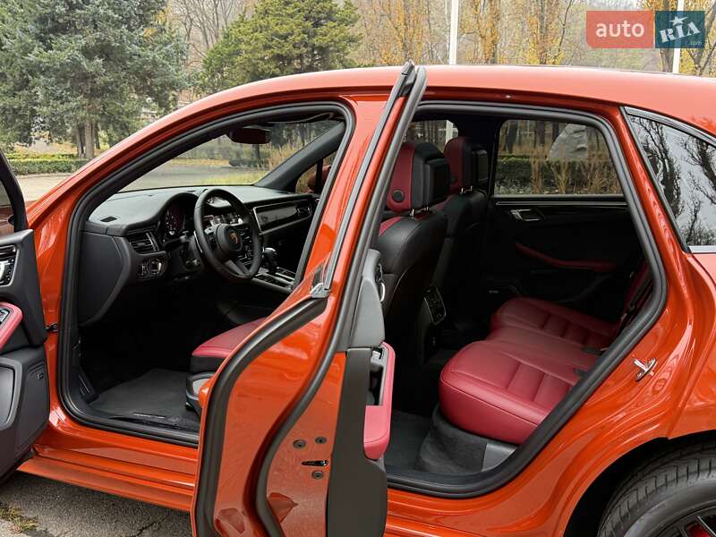 Позашляховик / Кросовер Porsche Macan 2022 в Києві