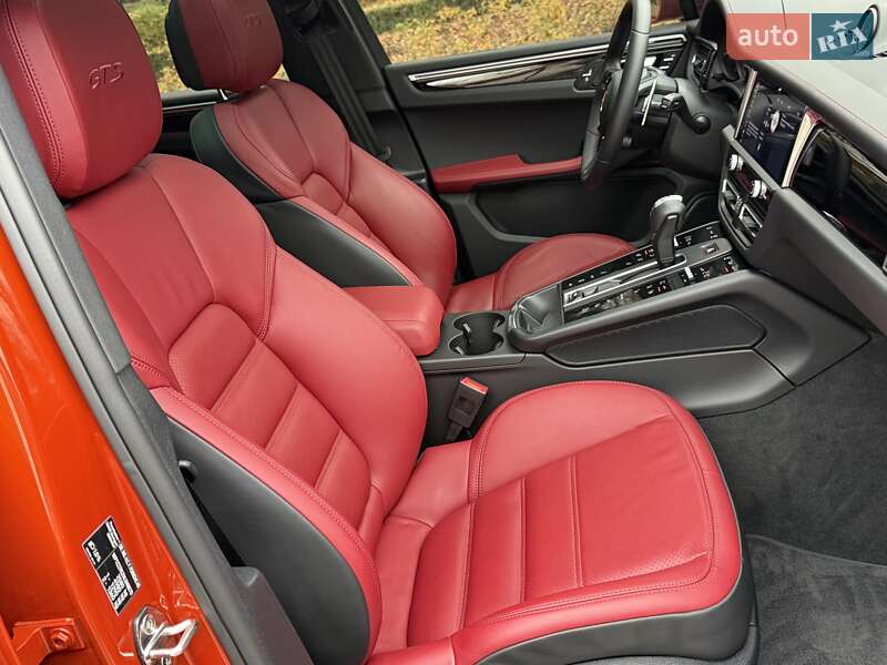 Позашляховик / Кросовер Porsche Macan 2022 в Києві