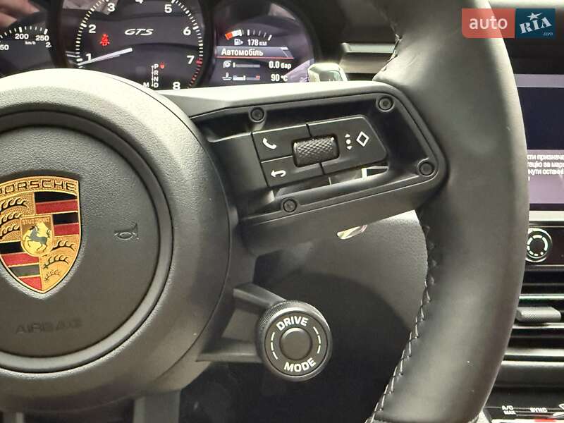 Позашляховик / Кросовер Porsche Macan 2022 в Києві