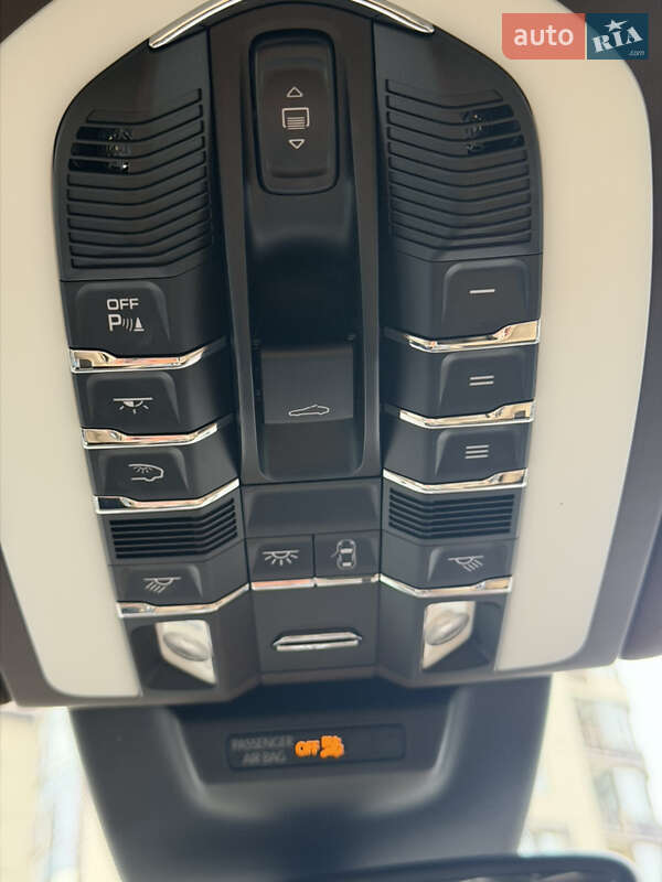 Позашляховик / Кросовер Porsche Macan 2017 в Києві