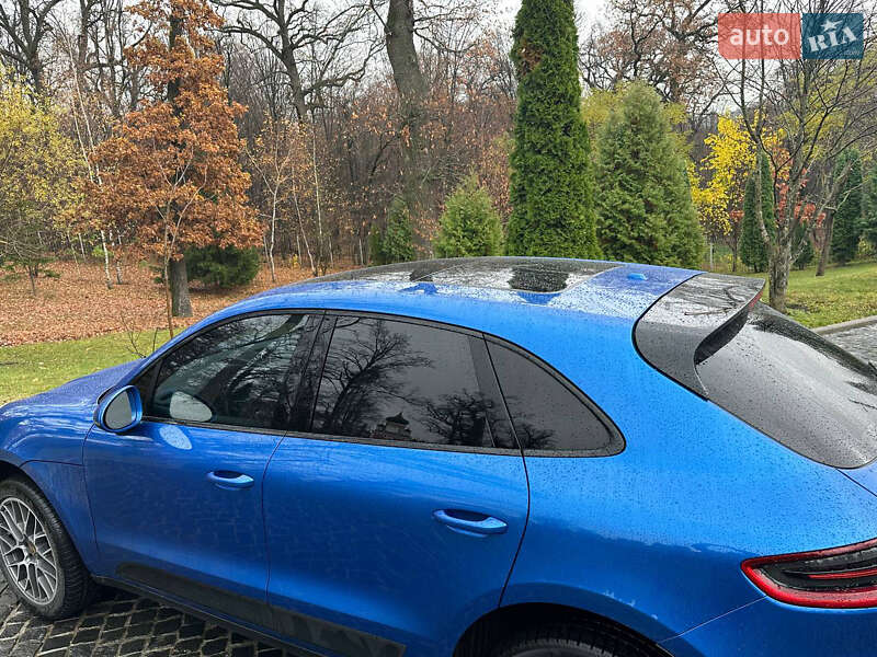 Позашляховик / Кросовер Porsche Macan 2015 в Києві